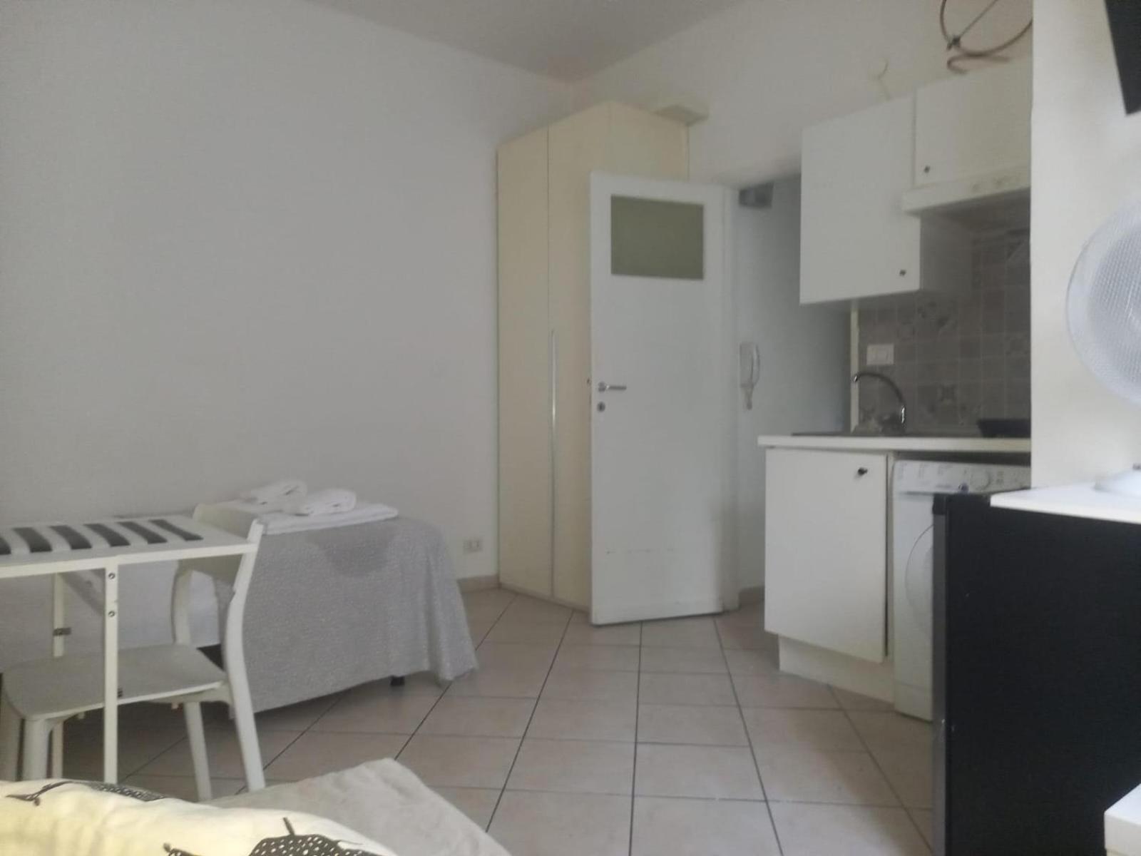 Michelangelo 26 Monolocale Apartment Milano Ngoại thất bức ảnh